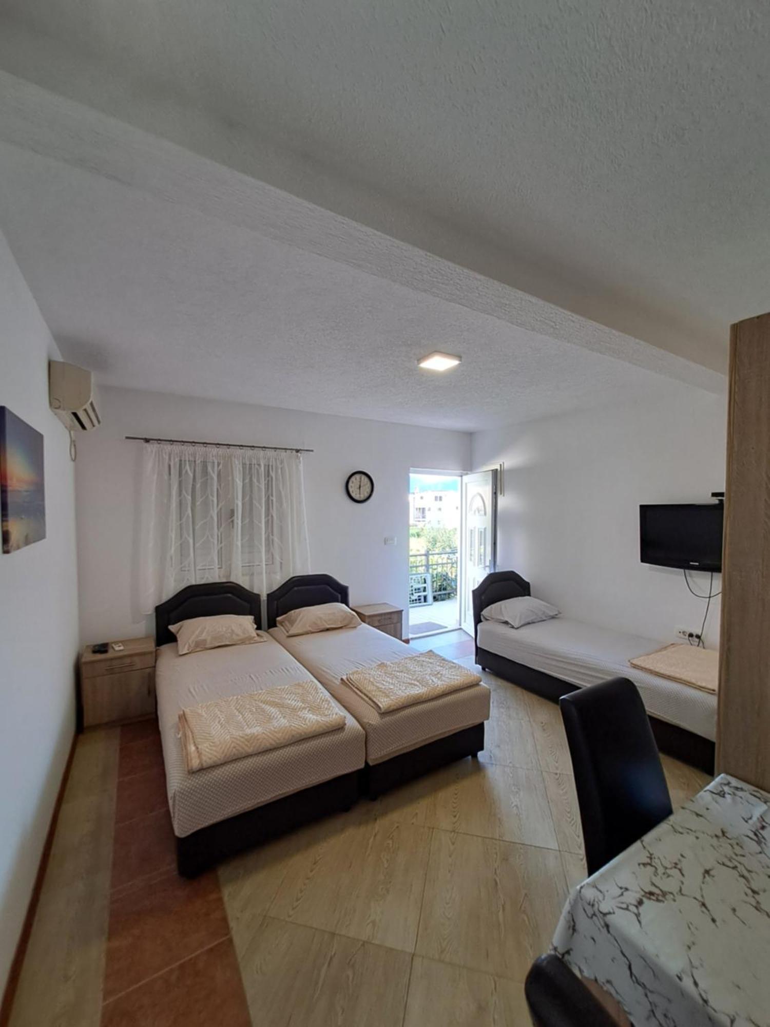 Apartmani Cavor Budva Ngoại thất bức ảnh